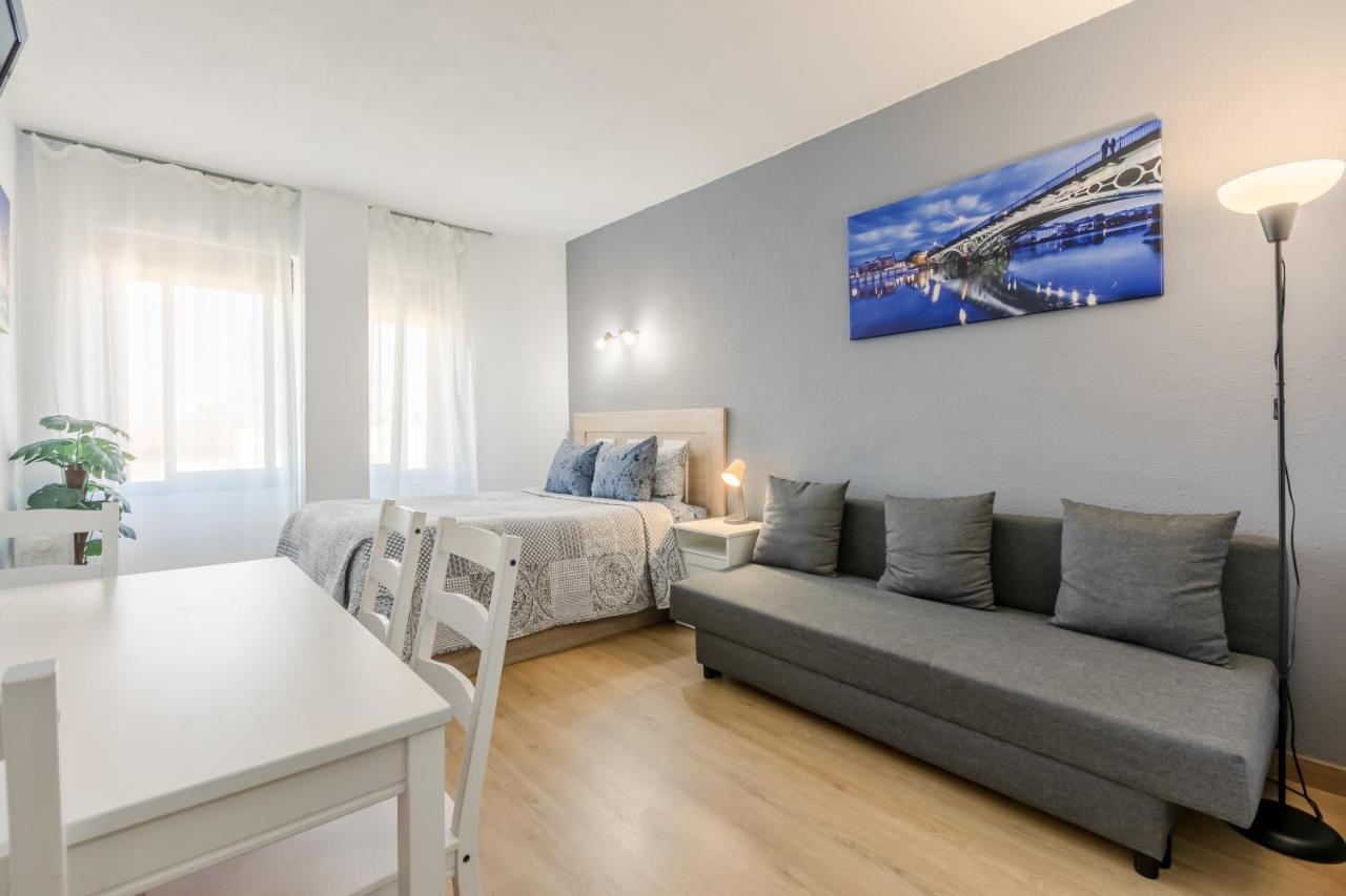 Apartament Hispalis Triana Σεβίλλη Εξωτερικό φωτογραφία